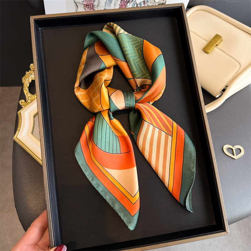 2026 New Geometry Print Silk S - Scarf Silk Square ulasan dan harga